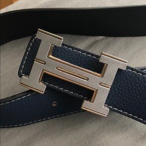 SOLD.  Hermès Belt- reversible lavender/black